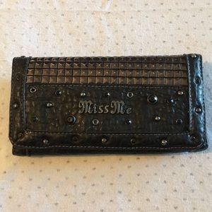 Like New Miss Me Wallet